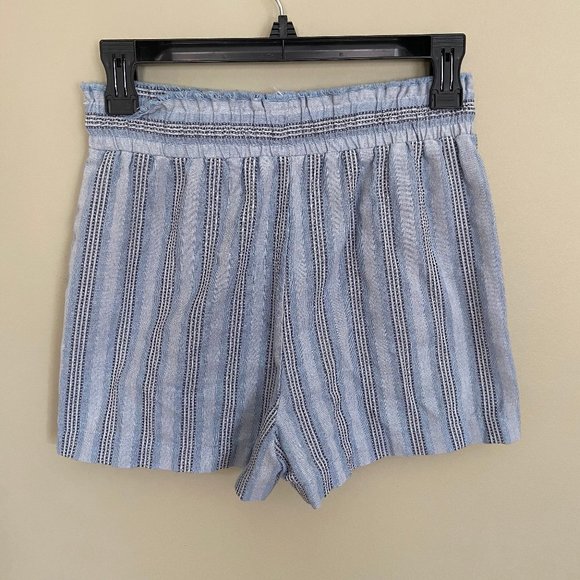Forever 21 Blue Chambray Striped Shorts, Size S - Picture 3 of 4